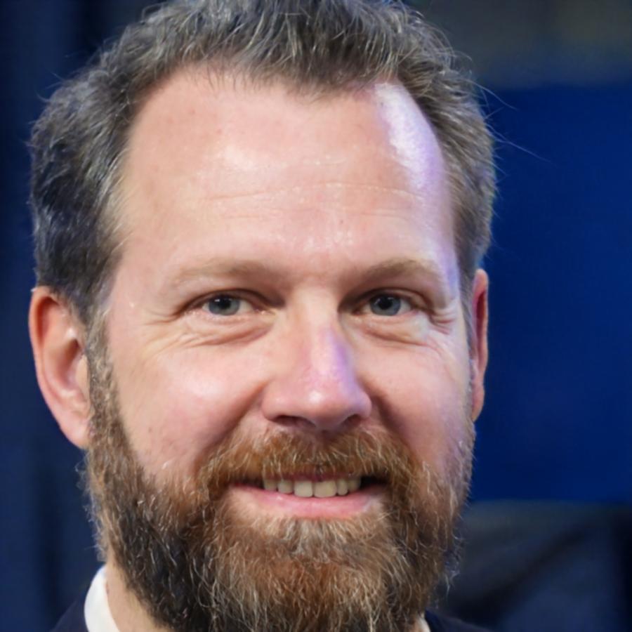 Porträt von Dr. Benedikt Kronewirth